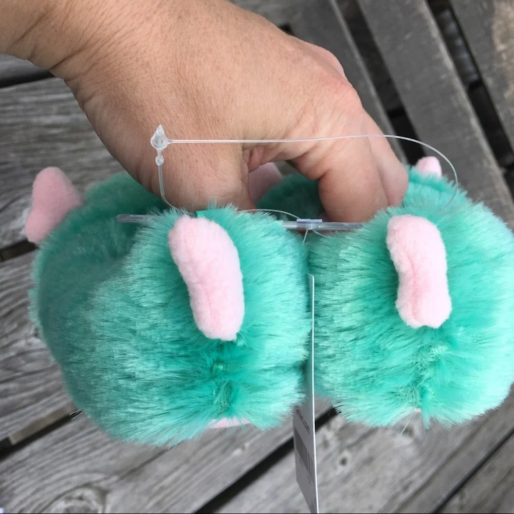 - Carter’s Sz M Toddler Lamb Furry Slippers! NEW!